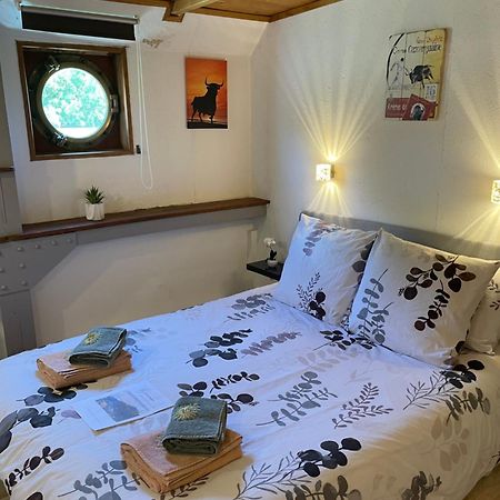 Peniche Le Pescalune - Chambre D'Hotes Arles Ngoại thất bức ảnh