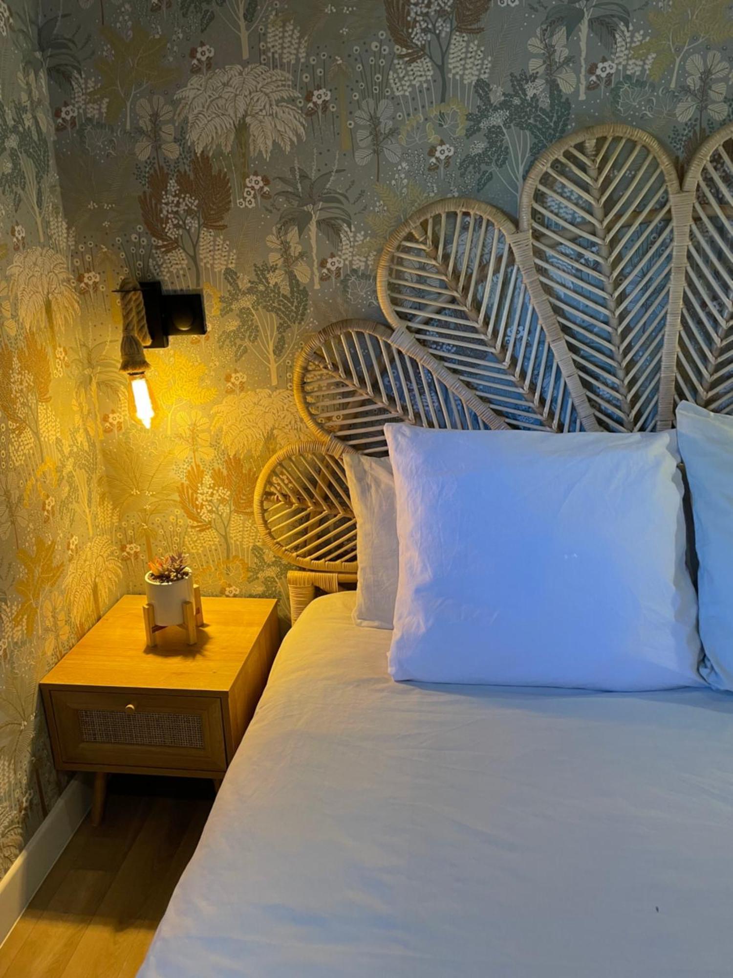 Peniche Le Pescalune - Chambre D'Hotes Arles Ngoại thất bức ảnh
